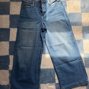 Universal Thread Women’s  Wide leg Jeans